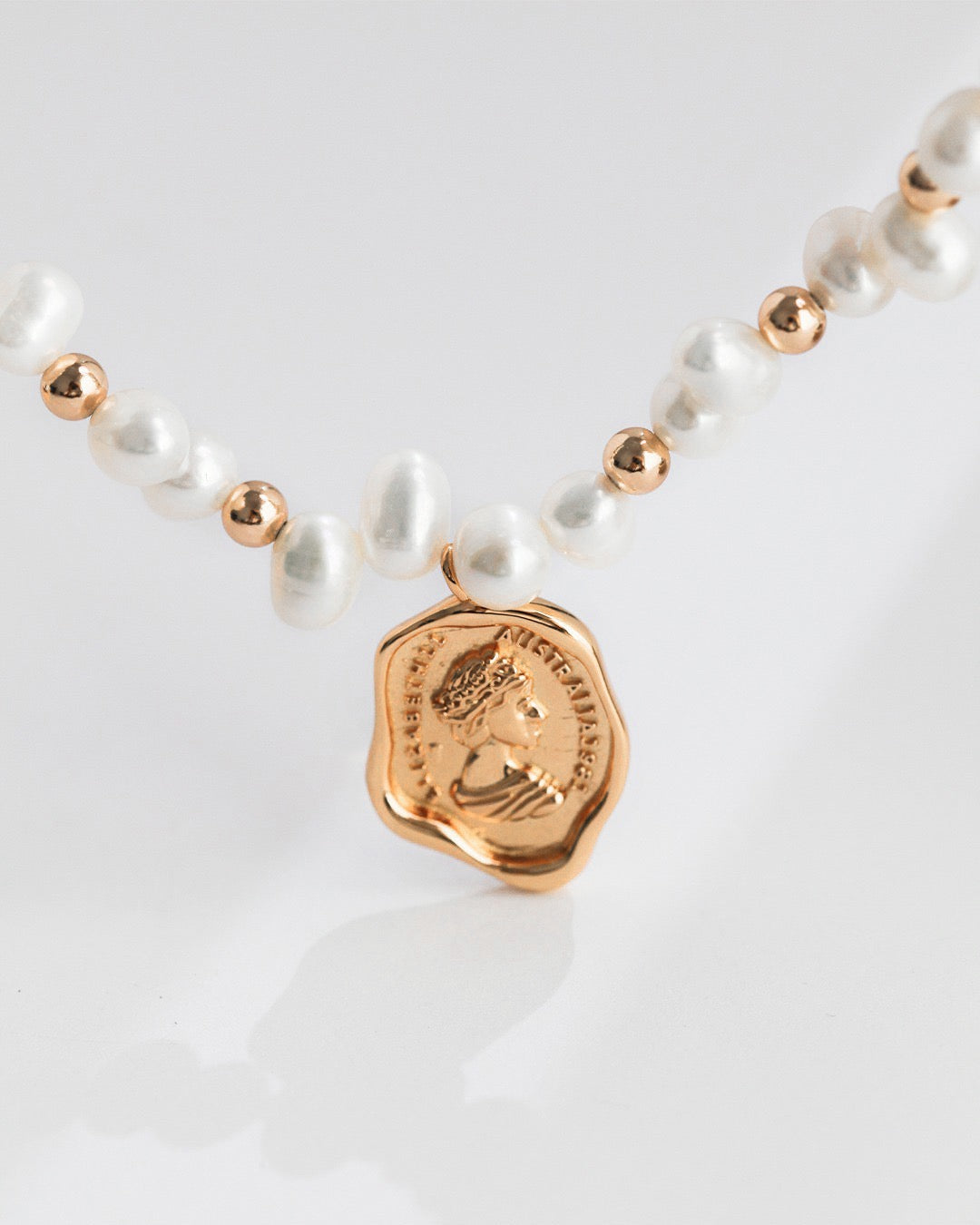 Queen Coin Baroque Pearl Necklace in S925 Silver