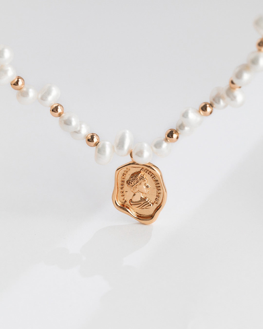 Queen Coin Baroque Pearl Necklace in S925 Silver