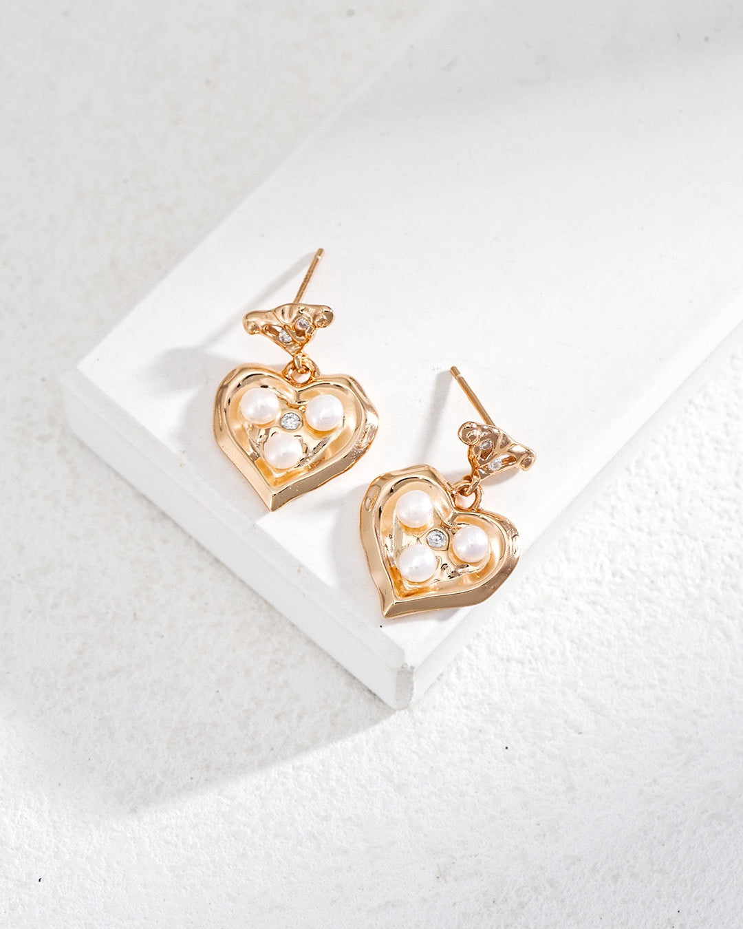 Vintage Gold Poker Heart Pearl Earrings - S925 Sterling Silver