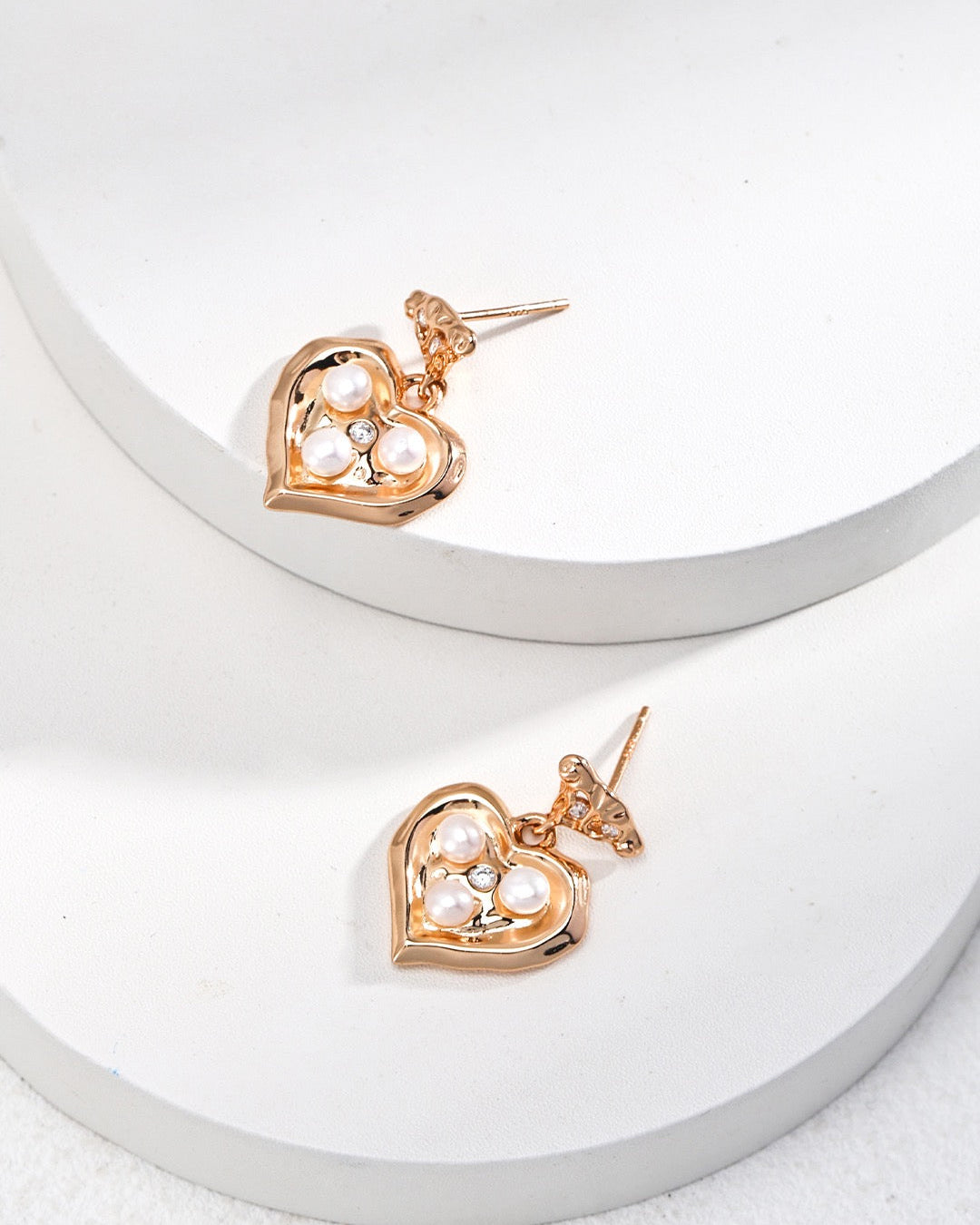 Vintage Gold Poker Heart Pearl Earrings - S925 Sterling Silver